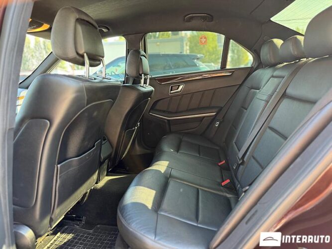 Mercedes E 220 46 mercedes E 220 2012