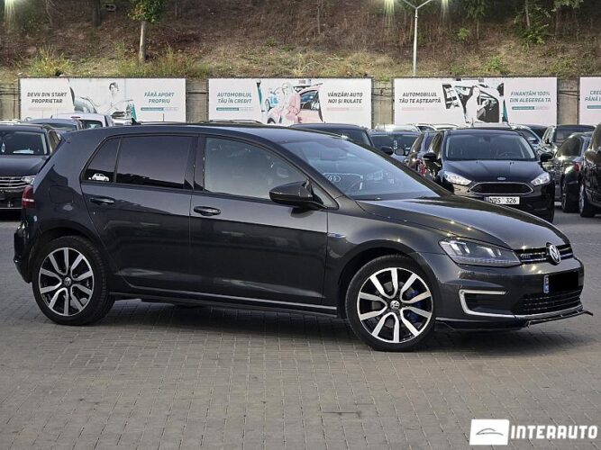 Volkswagen Golf GTE 2014 doar la InterAuto