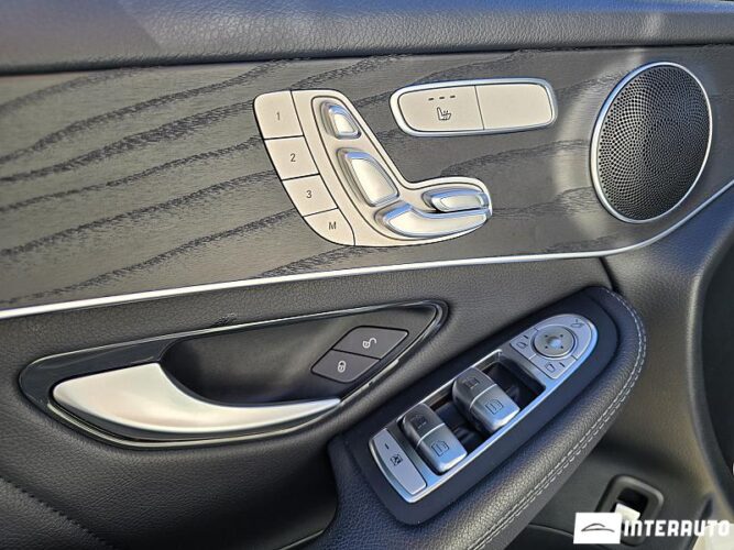 Mercedes GLC 220d 52 mercedes GLC 220d 2022