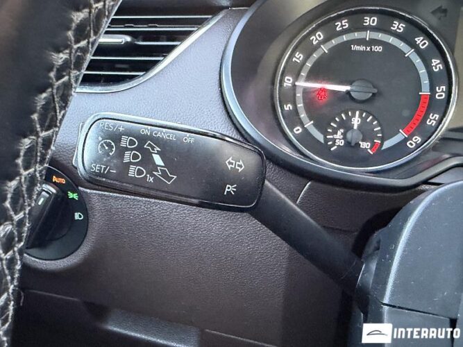 Skoda Octavia Scout 41 skoda Octavia Scout 2015