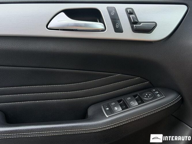 Mercedes ML 350 44 mercedes ML 350 2012