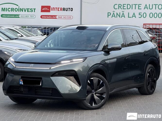 BYD Tang 2025 doar la InterAuto