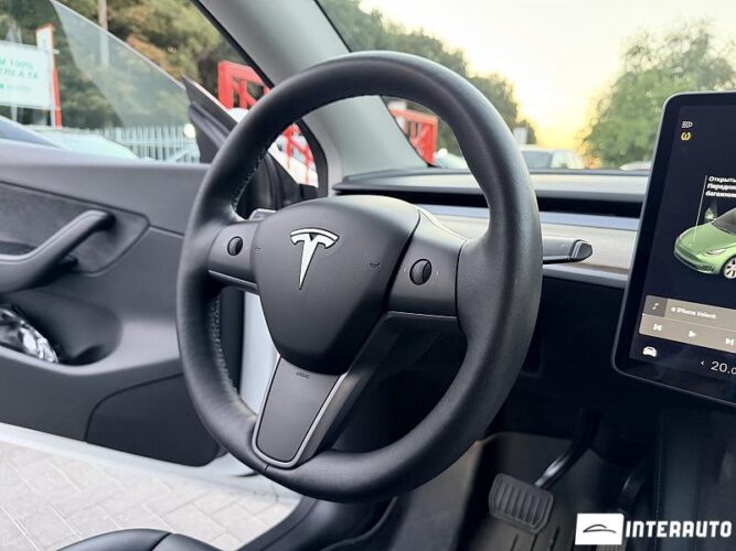 Tesla Model Y 37 tesla Model Y 2021