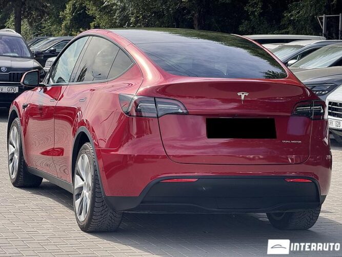Tesla Model Y 33 tesla Model Y 2021