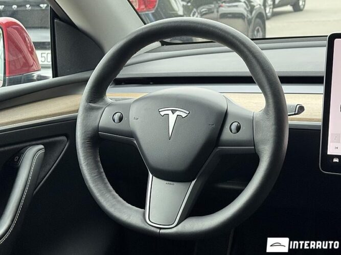 Tesla Model Y 37 tesla Model Y 2021