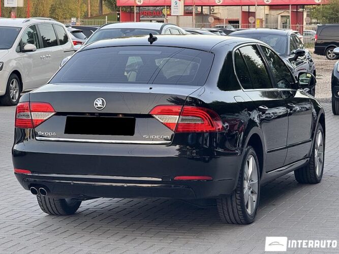 Skoda Superb 32 skoda Superb 2014
